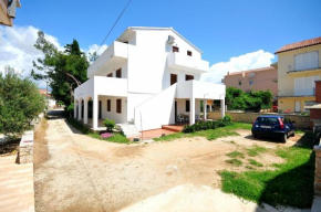  Apartments Renato  Новалья